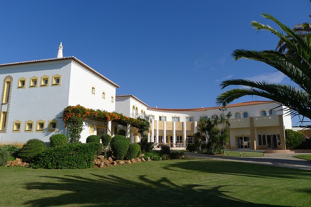 buy property Algarve Portugal