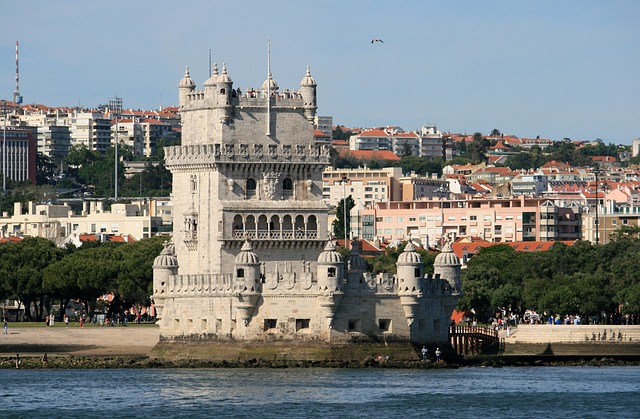 how to buy property in portugal 2025